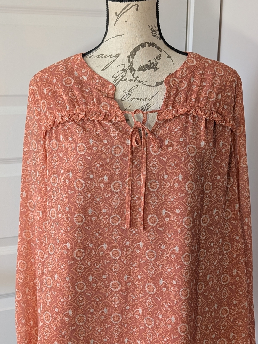 Wonderly Rust Paisley Tie-Front Peasant Blouse Size XL - Picture 2 of 9